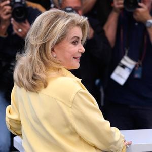 Catherine Deneuve lors de la séance photo Gentle Monster dans le cadre du 79e Festival de Cannes, au Palais des Festivals, le 16 mai 2026 à Cannes, en France. Crédit : Doug Peters/EMPICS