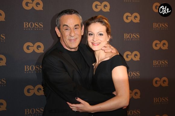 Thierry Ardisson et sa femme Audrey Crespo-Mara - Photocall de la cérémonie des "GQ 2015, Les Hommes de l'Année" au Shangri-La Hotel à Paris, le 25 janvier 2016. © Denis Guignebourg/Bestimage