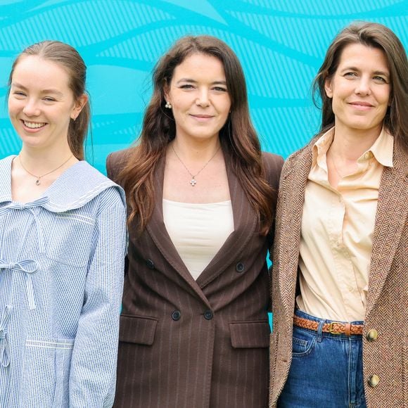 Mélanie-Antoinette de Massy, Charlotte Casiraghi et la princesse Alexandra de Hanovre lors de la sixième journée du Rolex Monte-Carlo Masters au Monte-Carlo Country Club de Monaco, le 10 avril 2026. © Claudia Albuquerque/Bestimage