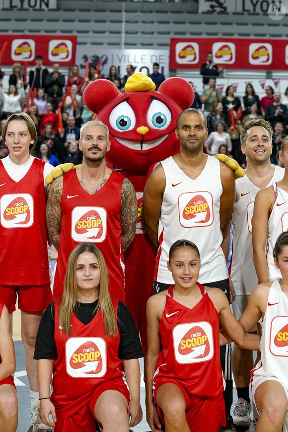 Le président du club salue un bourreau de travail qui modernise l'image de la franchise sans s'immiscer dans la tactique sportive.

Tony Parker et Matt Pokora s'affrontent lors d'un match de basket par équipes dans le cadre d'une animation Radio Scoop au Gymnase Mado Bonnet à Lyon le 26 octobre 2023.

© Bestimage