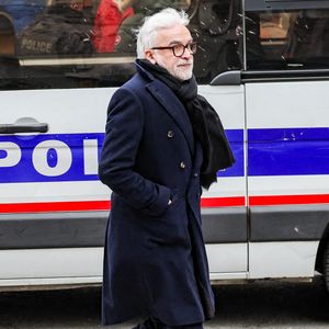 Pascal Praud - Arrivées aux obsèques de C.Laborde en l’église Saint-Roch à Paris, le 6 février 2025. Décédée le 28 janvier 2025 à l'âge de 73 ans, l'ancienne présentatrice météo de TF1 (1988 - 2017) était atteinte de la maladie neurodégénérative à corps de Lewy. 
© Jacovides - Moreau / Bestimage