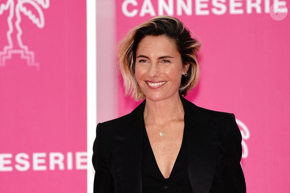 Alessandra Sublet - Arrivées au photocall de la cérémonie de clôture sur le pink carpet de la 5ème édition du Festival International Canneseries à Cannes le 6 avril 2022. © Norbert Scanella / Panoramic / Bestimage