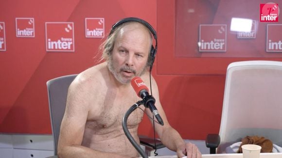 Philippe Katerine s’est mis tout nu pour sa première chronique sur France Inter le 29 août 2024.

© France Inter via Bestimage