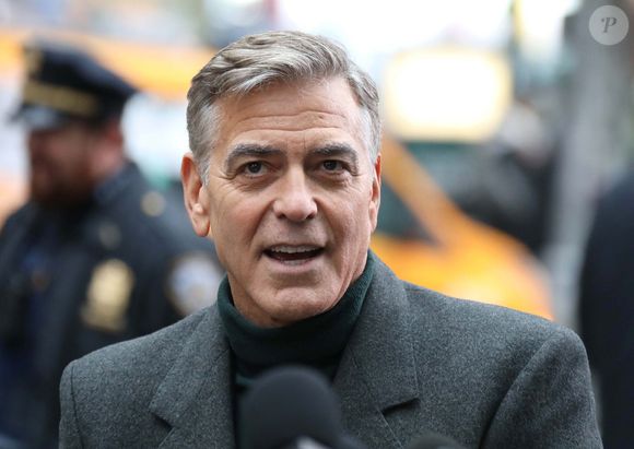 Le 6 février 2025, New York, New York, USA : L'acteur GEORGE CLOONEY lors de l'annonce de la distribution de la nouvelle pièce de Broadway Good Night and Good Luck au Winter Garden Theater. (Credit Image : © Nancy Kaszerman/ZUMA Press Wire)