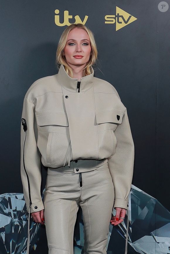 Londres, ROYAUME-UNI - Photocall pour la nouvelle série ITV JOAN, Sophie Turner.