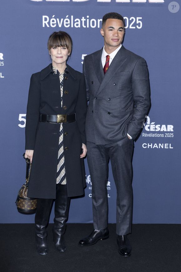 Marina Foïs et Théo Christine  - Photocall de la soirée "Cesar Révélations 2025" au Trianon à Paris le 20 janvier 2025.

© Olivier Borde / Bestimage