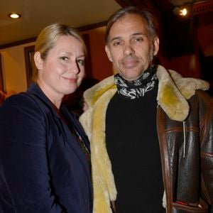 S'ils sont séparés, ils restent d'accord sur certains points.

Paul Belmondo et Luana Belmondo - Représentation exceptionnelle de la pièce "Cher Trésor" au Théâtre des Nouveautes à Paris à l'occasion de la creation du Festival de l'Ile Maurice