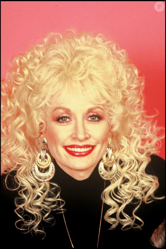 La faute au report de ses concerts mais aussi à un message de sa soeur Freida

ARCHIVES - Dolly Parton
©ALPHA AGENCY / BESTIMAGE