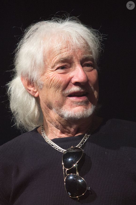 Hugues Aufray lors du concert des Coccinelles au Casino de Paris au profit de l'A.N.R, Association Neurofibromatoses et Recklinghausen a Paris, France le 04 Novembre 2018. Photo by Nasser Berzane/ABACAPRESS.COM