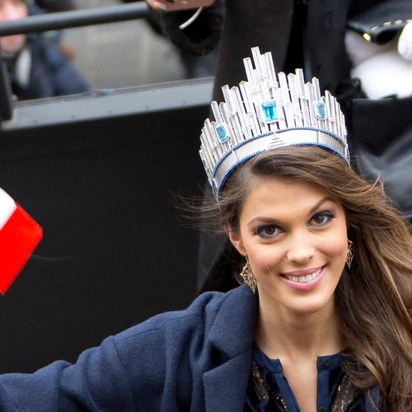 Miss Univers Iris Mittenaere, (originaire du Nord de la France) assiste à un défilé de félicitations donné dans les rues de Lille à Lille, France le 19 mars 2017. Photo by Bakounine/ABACAPRESS.COM