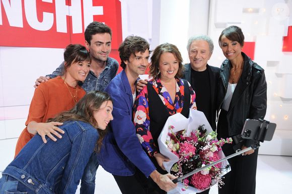 Exclusif - Nathan Devers, Sonia Rolland, David Jarre, Anne Roumanoff, Michel Drucker, Beatrice De La Boulaye et Adé - Enregistrement de l'émission "Vivement Dimanche" au Studio Gabriel, présentée par M.Drucker et diffusée le 25 septembre sur France 3 © Guillaume Gaffiot / Bestimage