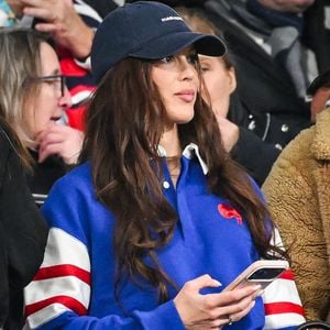 Iris Mittenaere dans les tribunes du match d'ouverture du Tournoi des six nations: France-Irlande (36-14) au Stade de France à Saint-Denis le 5 février 2026.