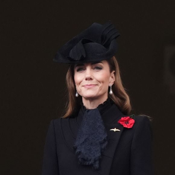 Kate Middleton lors de la cérémonie du dimanche du Souvenir au cénotaphe de Londres, le 9 novembre 2025.

Photo : Jonathan Brady/PA Wire / ABACAPRESS.COM