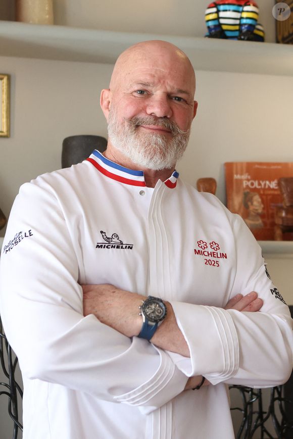 Exclusif - Le chef Philippe Etchebest dans les cuisines de son restaurant "Maison Nouvelle" à Bordeaux, le 11 avril 2025. ©Jean-Marc Lhomer/Bestimage.