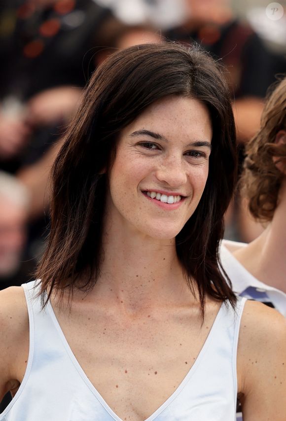 son grand frère Marcel fêtait son anniversaire !

Suzanne Lindon au photocall du film "La Venue de l'Avenir" lors du 78ème Festival International du Film de Cannes, Fr23 mai 2025. © Jacovides-Moreau/Bestimage
