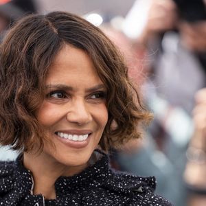 L'icône du cinéma prône une beauté authentique basée sur la sagesse et l'acceptation de soi.

Halle Berry - Photocall du jury des longs métrages lors du 78ème Festival International du Film de Cannes, le 13 mai 2025. 

© Jacovides / Moreau / Bestimage