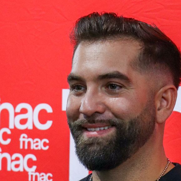 À l’occasion des 20 ans de "Rendez-vous en terre inconnue", l’artiste de 28 ans s’est envolé vers le Kenya, aux côtés de Frédéric Lopez, pour rencontrer le peuple Turkana...


Exclusif - Kendji Girac en séance de dédicaces à l'occasion de la sortie de son nouvel album ''Vivre'' à la FNAC Croix-Blanche de Sainte-Geneviève-des-Bois, France, le vendredi 4 octobre 2024.