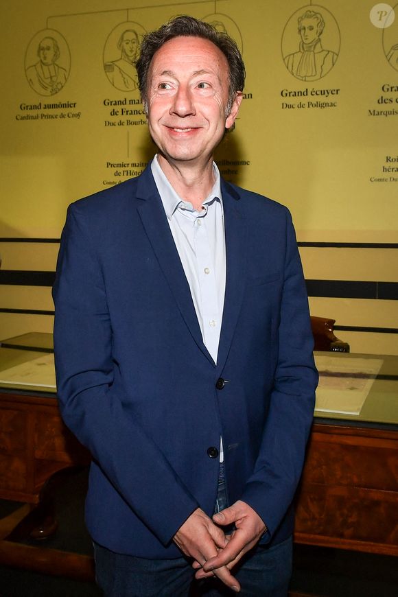 L'animateur radio et présentateur de télévision Stéphane Bern présente l'exposition "Le Dernier Sacre" au Mobilier National à Paris le 10 avril 2025. Photo by Firas Abdullah/ABACAPRESS.COM  France Frankreich Ile-de-France Paris 