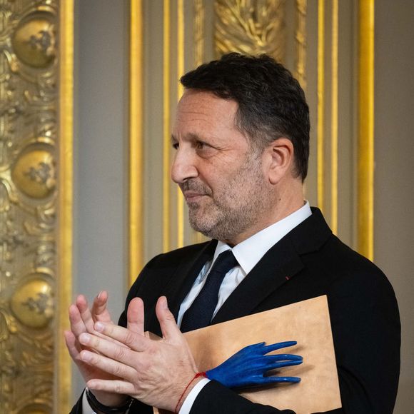 Arthur (Jacques Essebag) , laureat, lors de la remise du prix Jean Pierre-Bloch de  la LICRA, à l Elysée, le 2 avril 2025.  © Eric Tschaen / pool / Bestimage