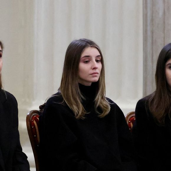 La princesse Clotilde Courau et ses filles les princesses Vittoria et Luisa - Veillée funèbre du prince Victor-Emmanuel de Savoie, en l'Eglise de Sant'Uberto à Turin, en présence de sa veuve Marina Ricolfi-Doria, de son fils, le prince E-P. de Savoie avec sa femme la princesse Clotilde Courau et leurs filles les princesses Vittoria et Luisa, le 9 février 2024. 
© Dominique Jacovides/Bestimage