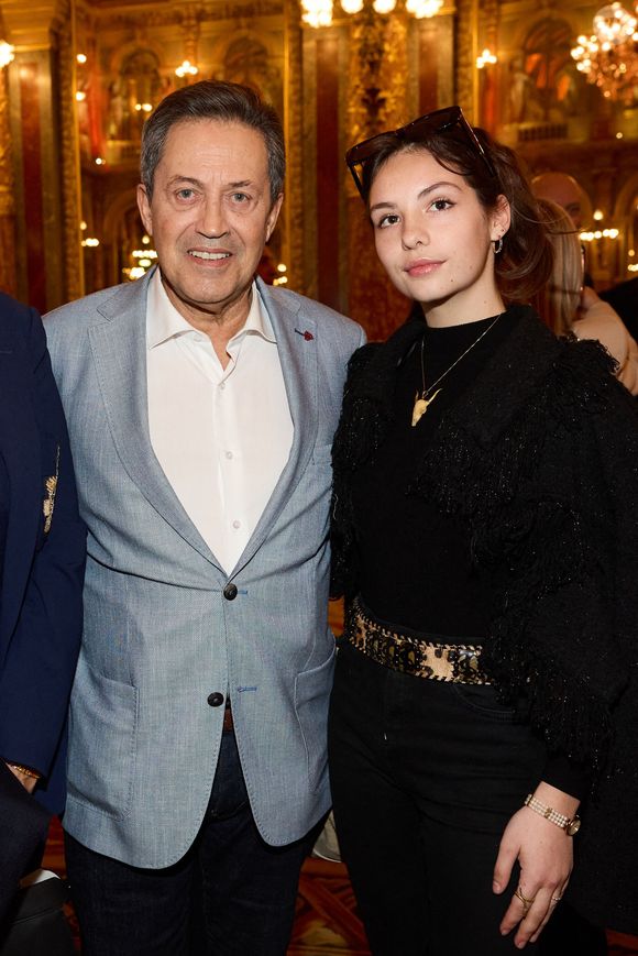 Exclusif - Georges Fenech, Allegra de Clermont-Tonnerre (fille de Hermine de Clermont-Tonnerre) - Vernissage de l’exposition L’Ephemere, sculptures et toiles de l’artiste Kyo à l'hôtel Intercontinental Paris le Grand Paris le 21 avril 2023. © Cyril Moreau / Bestimage