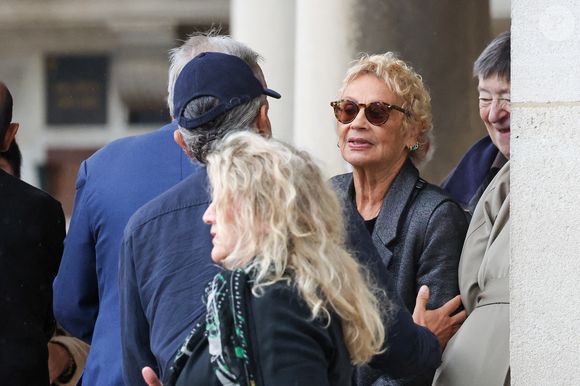 Exclusif - Muriel Belmondo - Arrivées aux obsèques d’Alain Belmondo au crématorium du Père-Lachaise à Paris, France, le 4 septembre 2025. © Dominique Jacovides/Bestimage
