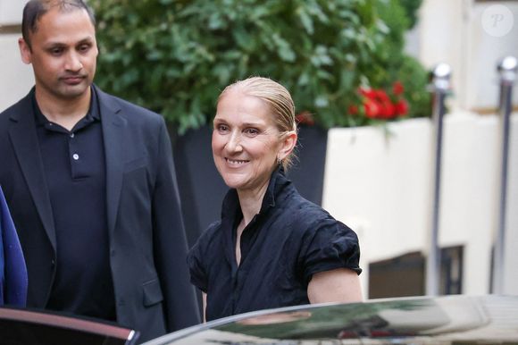 Les indices ne cessent de s'accumuler quant à la possible venue de Céline Dion sur la scène de l'Eurovision 2025 à Bâle, en Suisse, ce 17 mai.

Celine Dion quitte son hôtel à Paris, France, le 24 juillet 2024, saluée par des fans qui lui offrent une rose. Photo by Aissaoui Nacer/Splash News/ABACAPRESS.COM