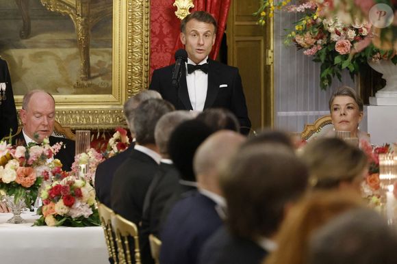 Le prince Albert II de Monaco, Le président Emmanuel Macron, La princesse Caroline de Hanovre lors du dîner d'état au palais princier dans le cadre de la visite d'État de deux jours du couple présidentiel français à Monaco avant l'Unoc3 le 7 juin 2025.
© Ludovic Marin / Pool / Bestimage