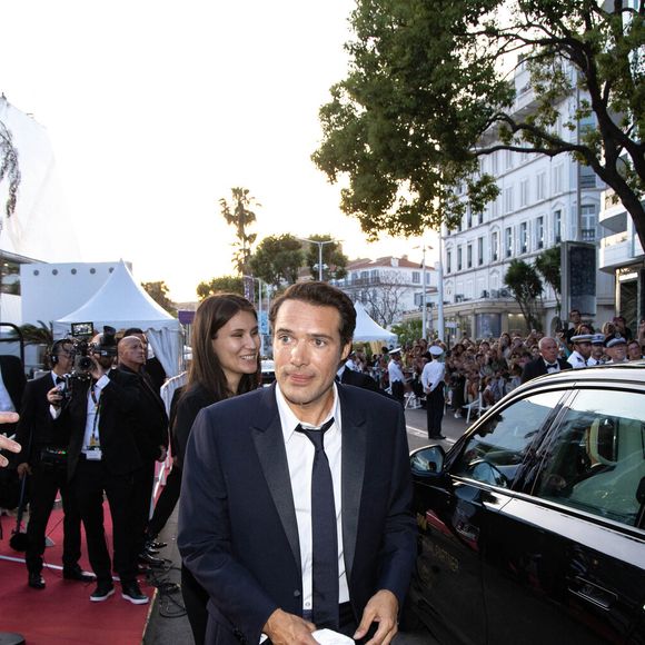 Exclusif - Nicolas Bedos - Montée des marches de "Mascarade" (Hors compétition) lors du 75ème Festival International du Film de Cannes, le 27 mai 2022. ©Unique Agency / Bestimage