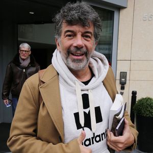 Stéphane Plaza - Les célébrités à la sortie de l'émission "Les Grosses Têtes" aux studios RTL à Neuilly-sur-Seine, France, le 17 avril 2023. © Jonathan Rebboah/Panoramic/Bestimage