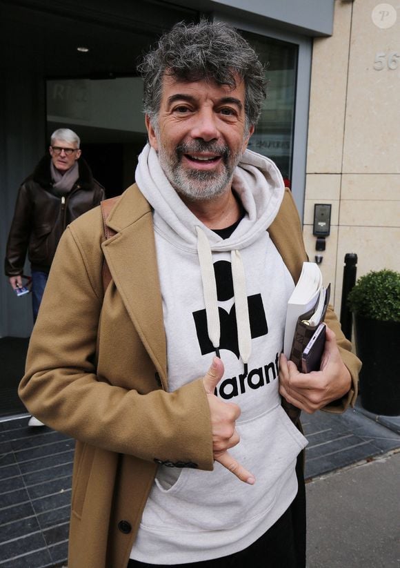 Stéphane Plaza - Les célébrités à la sortie de l'émission "Les Grosses Têtes" aux studios RTL à Neuilly-sur-Seine, France, le 17 avril 2023. © Jonathan Rebboah/Panoramic/Bestimage