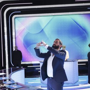 Exclusif - Cyril Hanouna, sur le plateau de l’émission « TPMP » (Touche pas à mon poste) présentée par C.Hanouna et diffusée en direct sur C8, Paris, France, le 13 février 2025. © Jack Tribeca / Bestimage