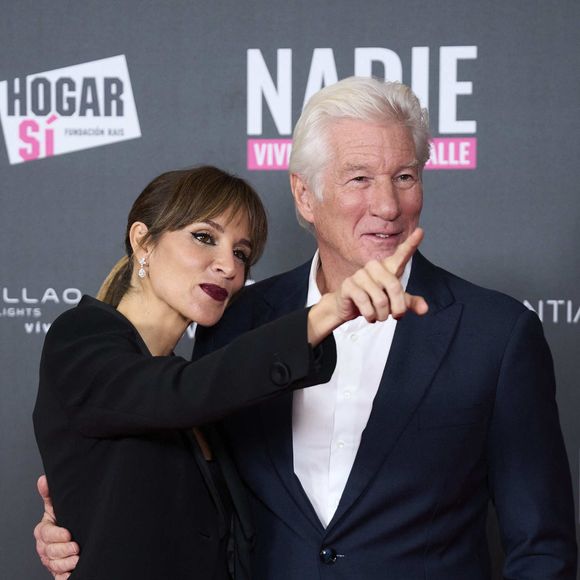 Le couple était présent pour l'avant-première de leur documentaire "Lo que nadie quiere ver" à Madrid, 

Richard Gere, Alejandra Gere assistent à la première de 'Lo que nadie quiere ver (Ce que personne ne veut voir)' au cinéma Callao le 24 novembre 2025 à Madrid, Espagne. (Credit Image : © Jack Abuin/ZUMA Press Wire)