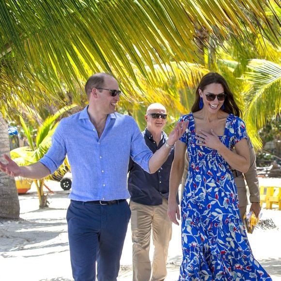 Le prince William, duc de Cambridge, et Catherine (Kate) Middleton, duchesse de Cambridge, visitent un petit village sur la côte, pour rencontrer un petit groupe de spécialistes de la conservation marine afin d'en savoir plus sur l'environnement marin unique du Belize, lors de leur tournée dans les Caraïbes au nom de la reine pour marquer son jubilé de platine. Belize, le 20 mars 2022. (Backgrid UK/ Bestimage).