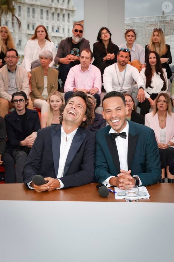 Exclusif - Bertrand Chameroy, Mohamed Bouhafsi sur le plateau de l'émission "C à vous" lors du 77ème Festival International du Film de Cannes le 20 mai 2024.