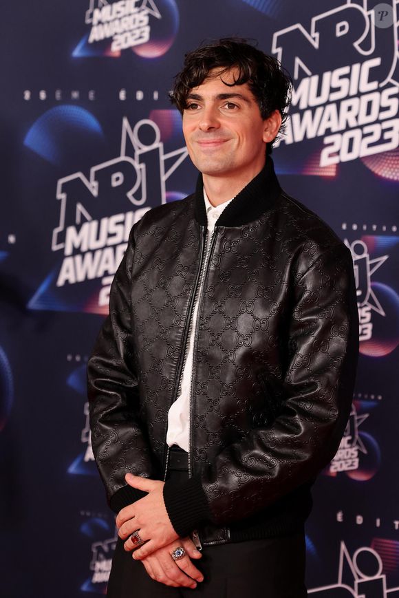 Florian Rossi au photocall de la 25ème cérémonie des "NRJ Music Awards (NMA)" au palais des Festivals et des Congrès de Cannes, France, le 10 novembre 2023. © Dominique Jacovides/Bestimage