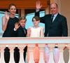 Dès qu'elle le peut, Charlene de Monaco fait son maximum pour venir en aide aux animaux dans le besoin.

 Le prince Albert II de Monaco, La princesse Charlène de Monaco, Le prince Jacques de Monaco, marquis des Baux,, La princesse Gabriella de Monaco, comtesse de Carladès lors de la célébration de la fête de la Saint Jean sur la Place du Palais princier de Monaco, le 23 juin 2025.
© Bruno Bebert / Bestimage