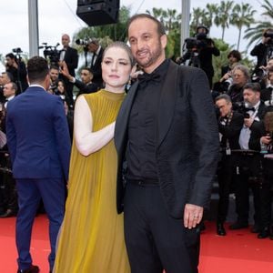 Emilie Dequenne et son mari Michel Ferracci - Montée des marches du film « Le deuxième acte » pour la cérémonie d’ouverture du 77ème Festival International du Film de Cannes, au Palais des Festivals à Cannes. Le 14 mai 2024
© Olivier Borde / Bestimage
