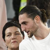 Accrochage entre la mère d'Adrien Rabiot et le clan Mbappé : Véronique donne sa version et met fin à certains mensonges