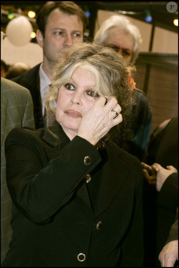 Brigitte Bardot à Levallois-Perret en 2004.