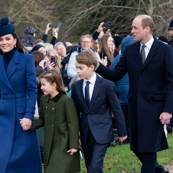 Le prince William, prince de Galles, et Catherine (Kate) Middleton, princesse de Galles, avec leurs enfants le prince George de Galles, la princesse Charlotte de Galles et le prince Louis de Galles à Sandringham, Norfolk. 25 Décembre 2023.