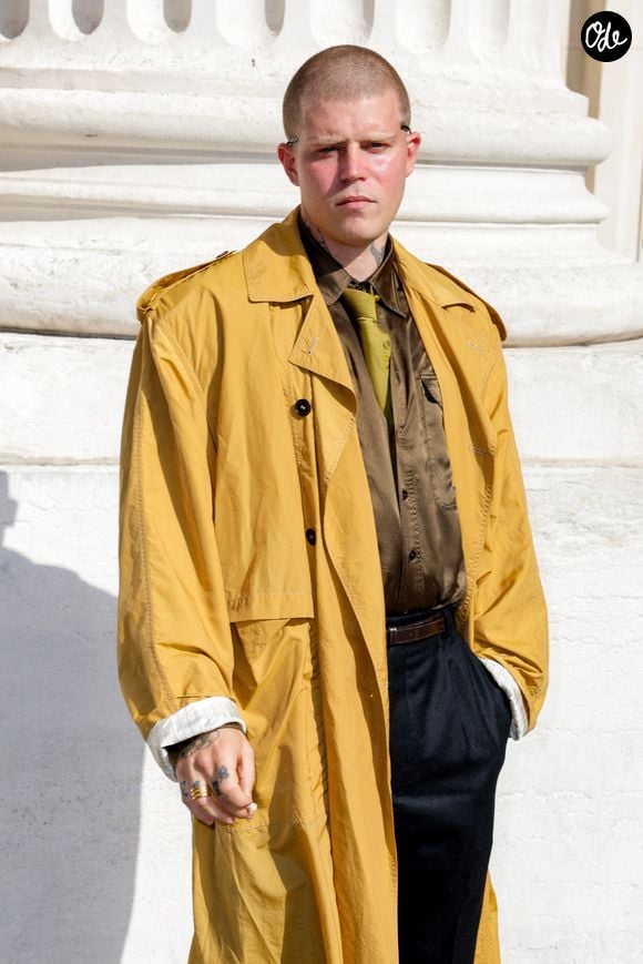 Yung Lean aux arrivées du deuxième défilé de mode Saint Laurent Prêt à Porter Collection Homme Printemps/Été 2027 lors de la Fashion Week de Paris à la Bourse de Commerce - Pinault Collection, à Paris, France, le 23 juion 2026. © Olivier Borde/Bestimage