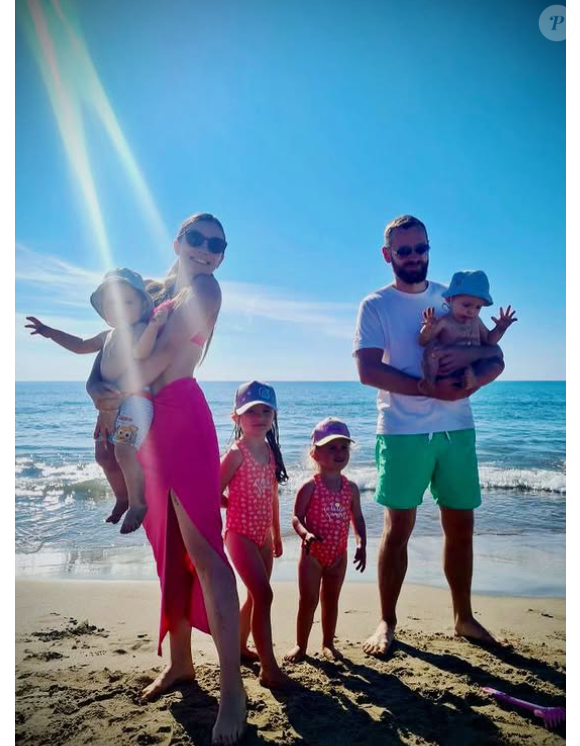 Axelle et Florian Perronnet (Familles nombreuses) parents de cinq enfants.