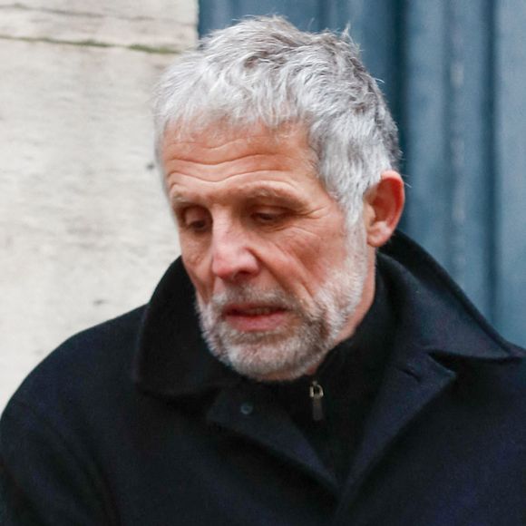 Stéphane Guillon - Arrivées aux obsèques de Niels Arestrup à l'Église Saint-Roch à Paris. Le 10 décembre 2024
© Christophe Clovis / Bestimage