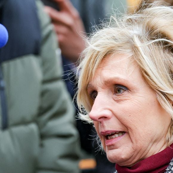 Evelyne Dhéliat - Sortie des obsèques de Catherine Laborde en l'église Saint-Roch à Paris, le 6 février 2025. Décédée le 28 janvier 2025 à l'âge de 73 ans, l'ancienne présentatrice météo de TF1 (1988 - 2017) était atteinte de la maladie neurodégénérative à corps de Lewy.
© Jacovides - Moreau / Bestimage