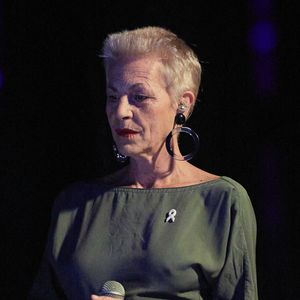 "Je suis riche de plein de choses, mais pas sur mon compte en banque" déclarait Lio en 2018 sur le plateau de "Quotidien"...

Exclusif - Lio - Backstage - Enregistrement du concert "Nos voix pour toutes", au profit de La fondation des femmes, à l'Adidas Arena à Paris, diffusée le 11 décembre sur TMC
© Cyril Moreau-Coadic Guirec / Bestimage