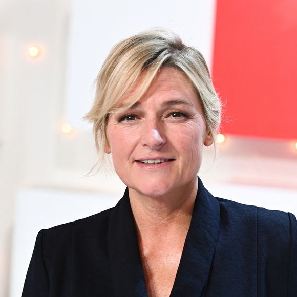 Exclusif - Anne-Elisabeth Lemoine - Enregistrement de l'émission "Vivement Dimanche", présentée par M.Drucker et diffusée sur France 3, au Studio Gabriel à Paris © Guillaume Gaffiot / Bestimage
