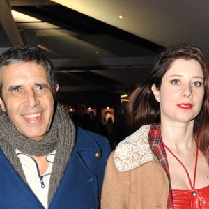 "Pendant vingt ans, raconte Julien, j'ai passé tous mes étés en mer, sur Noé, mon bateau, qui était amarré en Turquie. J'étais tranquille, je nageais des heures tous les jours. Et puis le Covid est arrivé, nous avons moins pu y aller. Donc je me suis résolu à m'en séparer", a-t-il confié. 

Julien Clerc et sa femme Hélène Gremillon - Première du film "Arrêtez-moi" à Paris. Le 6 février 2013. (Bestimage)