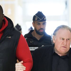 Gérard Depardieu -  Arrivées au procès de Gérard Depardieu pour agressions sexuelles sur deux femmes lors d'un tournage de film en 2021, au tribunal correctionnel de Paris.
Le 27 mars 2025.

© Clovis / Guignebourg / Bestimage