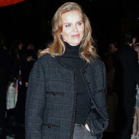 Eva Herzigova - Célébrités au Défilé Chanel, Collections Prêt-à-porter Printemps / Eté 2026, dans le cadre de la Fashion Week de Paris. Au Grand Palais à Paris, France, le 06 Octobre 2025. 

© Bertrand Rindoff / Bestimage